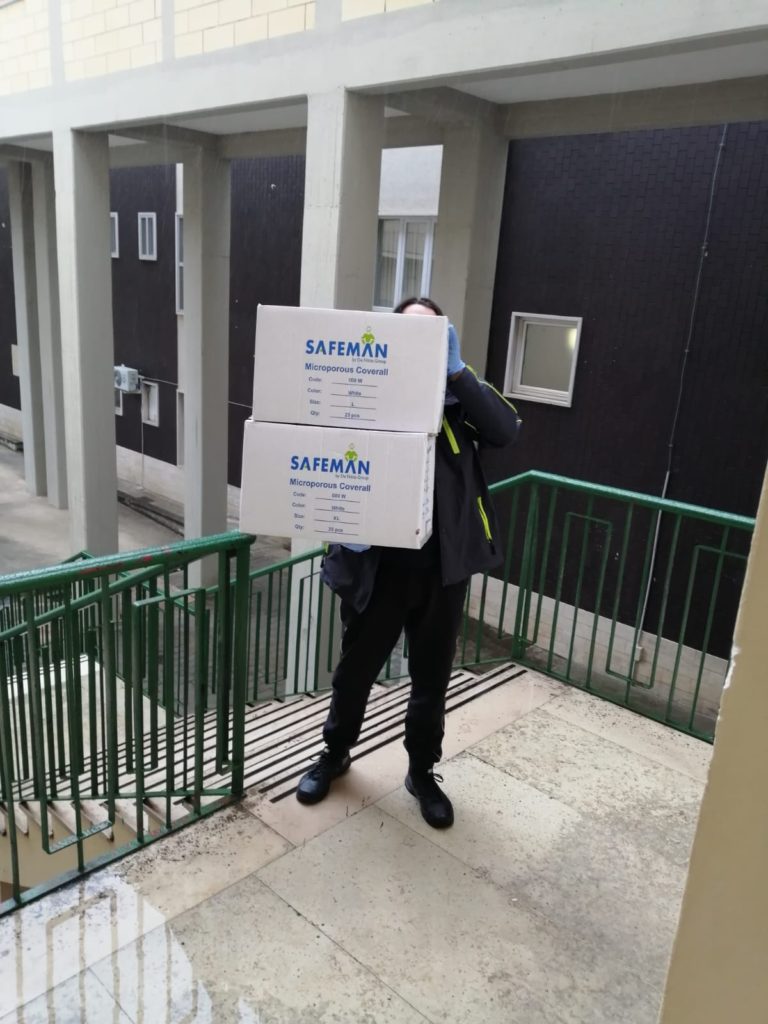 PRIMA CONSEGNA DI MATERIALE DONATO AL SAN CAMILLO DE LELLIS GRAZIE ALLA RACCOLTA FONDI
