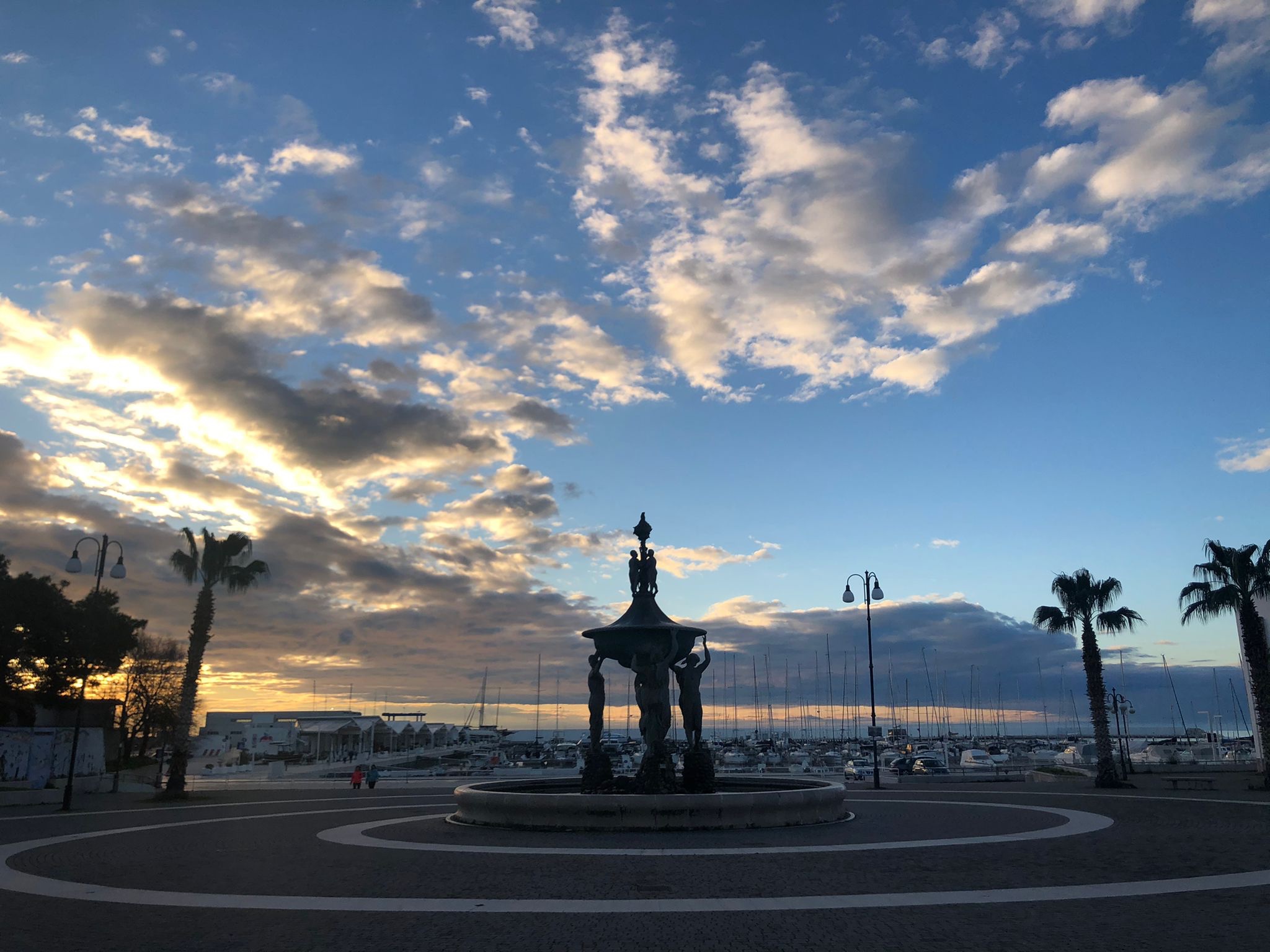 porto statua piazza sant'andrea meteo piscitelli alba