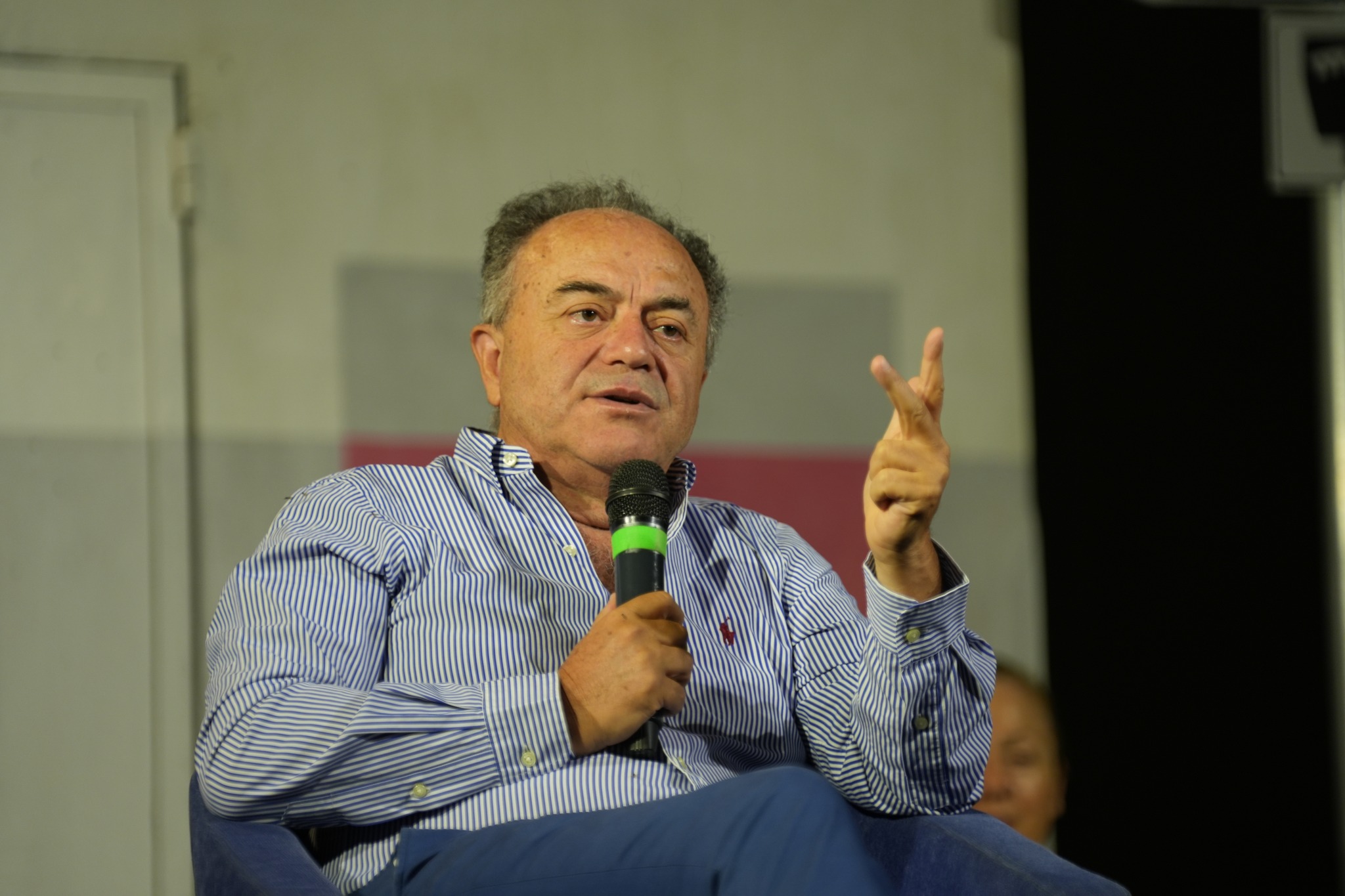 nuova bufera su gratteri minacce a il foglio i giornalisti violano l8217articolo 21 da Ilsipontino.net nuova bufera su gratteri minacce a il foglio i giornalisti violano l8217articolo 21