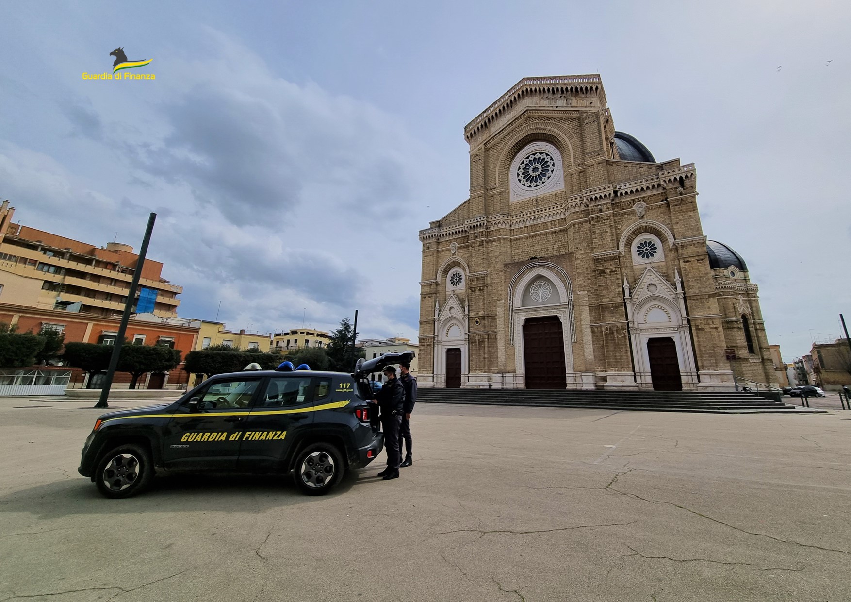 Guardia di finanza Cerignola: controlli allo stadio Monterisi, segnalati 5 assuntori di sostanze stupefacenti