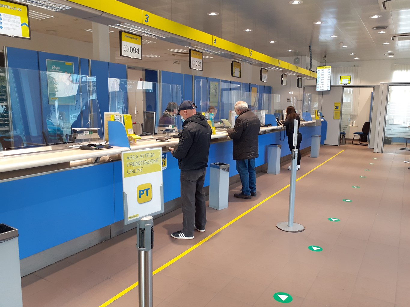 In 53 comuni della provincia di Foggia Poste Italiane aprirà  la casa dei servizi , si potrà richiedere la carta d identità ed il passaporto