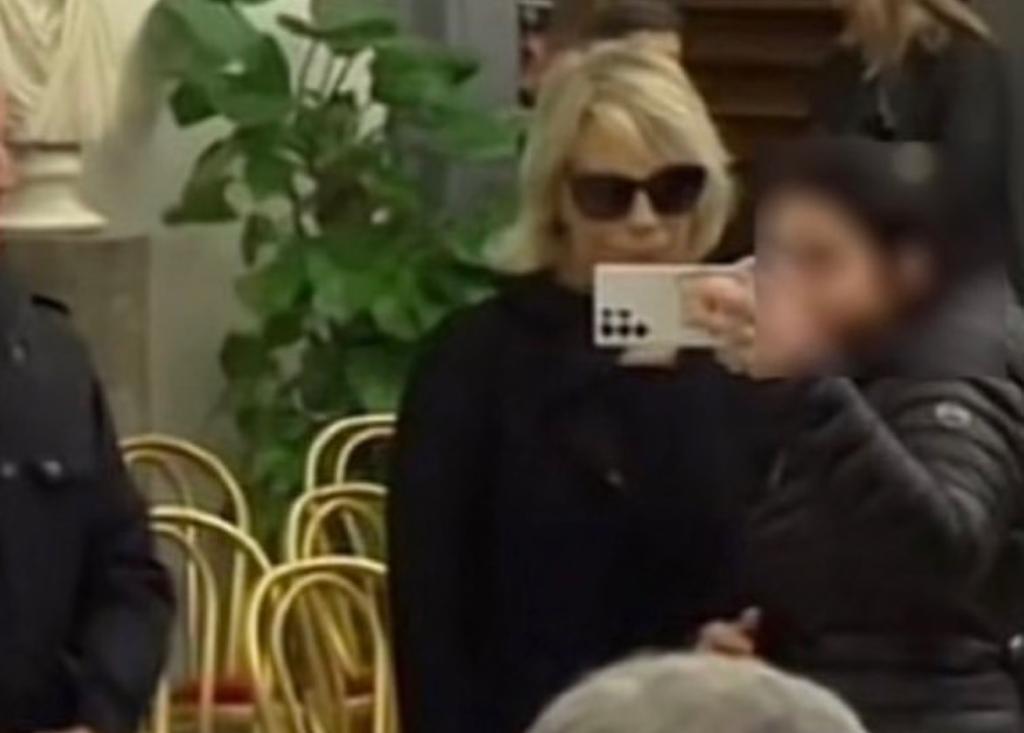 Maria de Filippi selfie Maurizio Costanzo