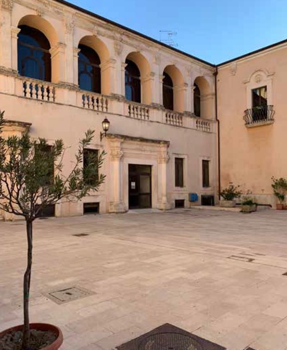 Foggia, lavori alla Pascoli-Santa Chiara finanziati con il PNRR. Si completa il piano di edilizia scolastica approvato dalla Commissione Straordinaria