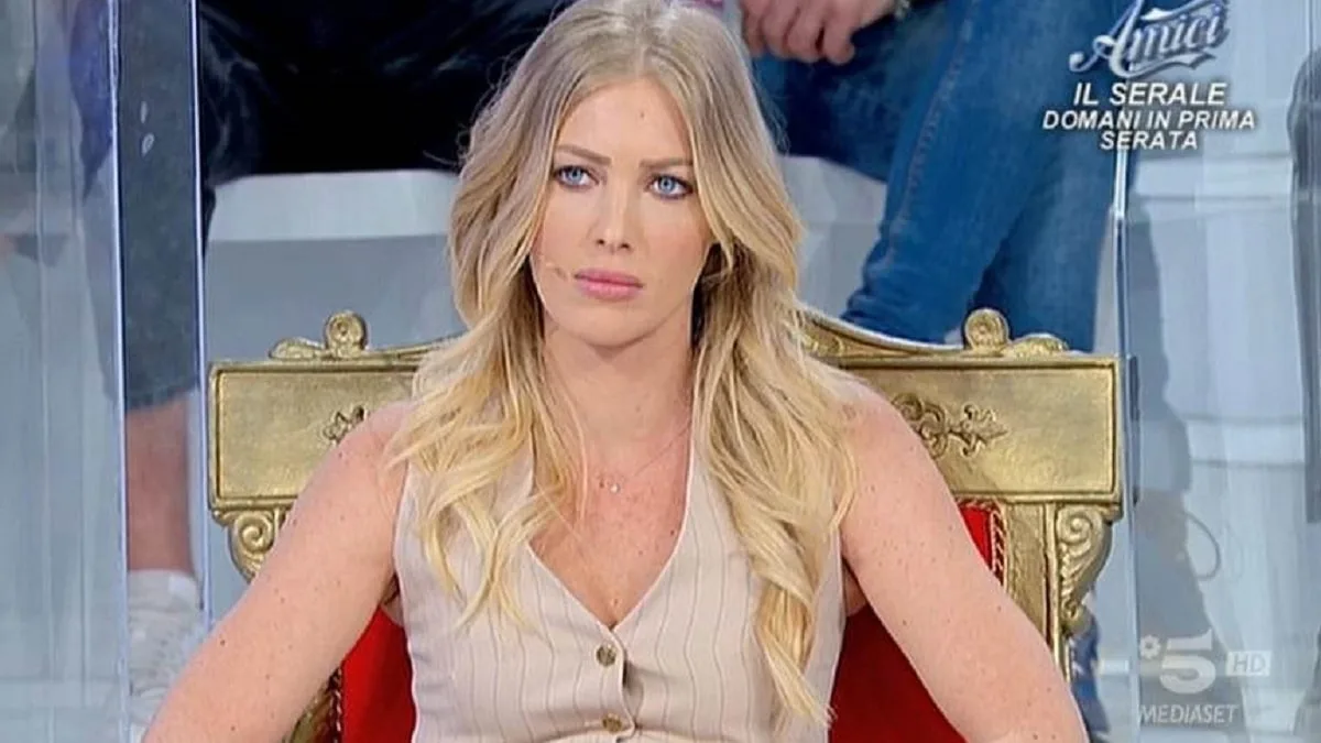 foto Uomini e Donne Nicole Santinelli
