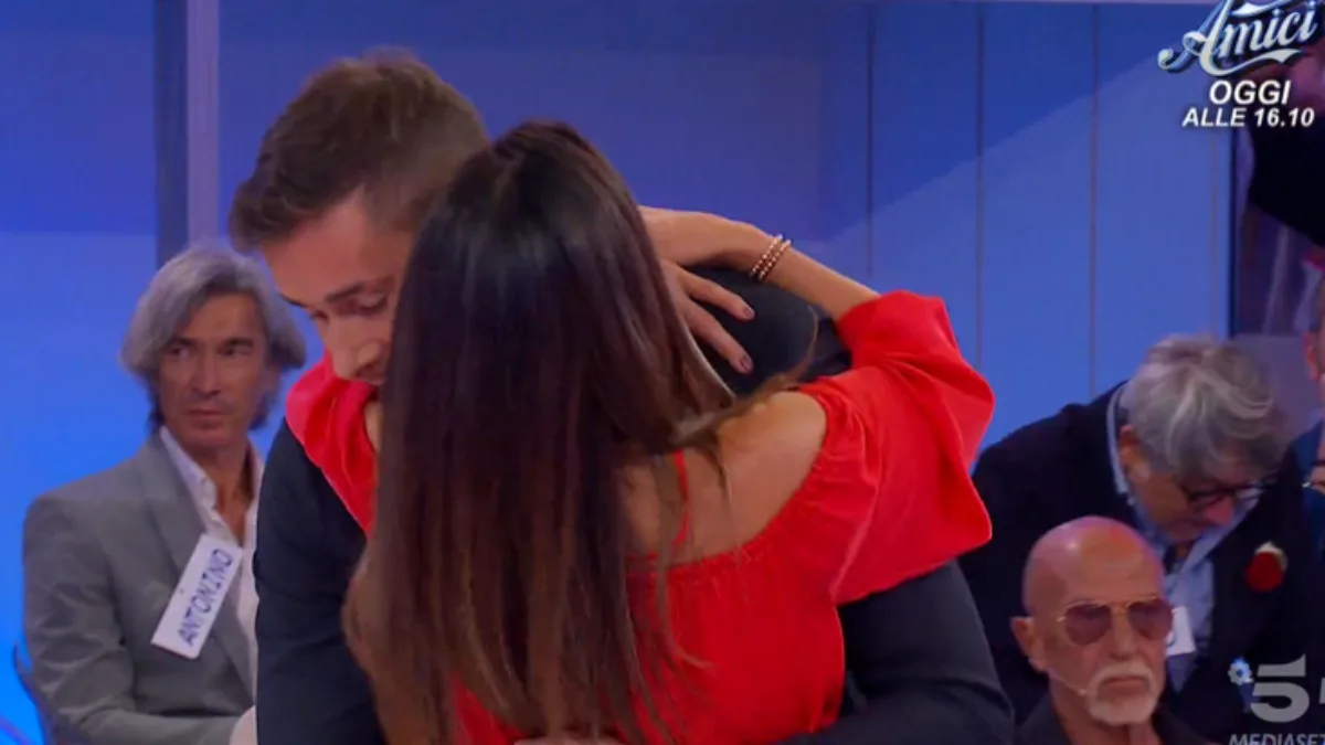 foto Uomini e Donne puntata 17 ottobre Marco Jasna