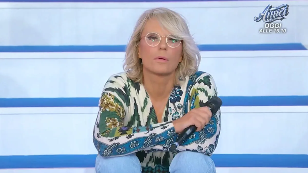 foto uomini e donne 8 dicembre oggi