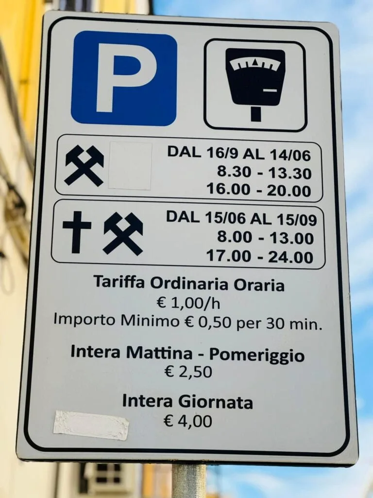 Manfredonia, da oggi cambiano gli orari dei parcheggi a pagamento.