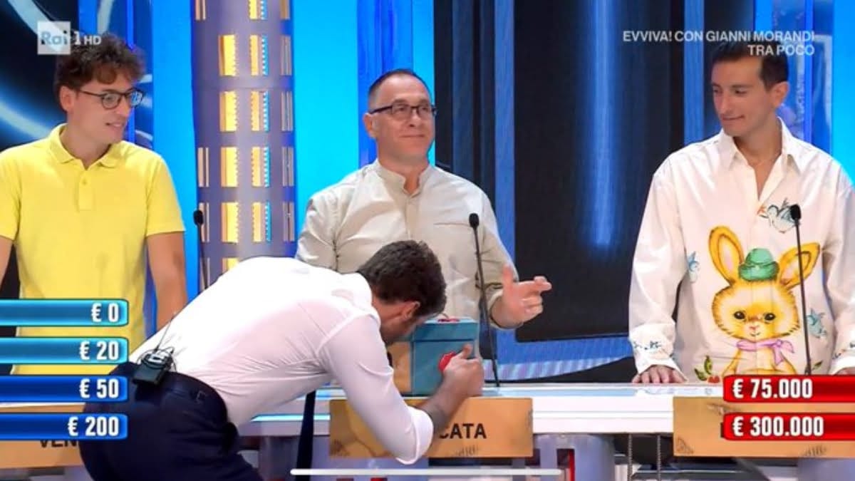 foto Stefano De Martino Affari Tuoi