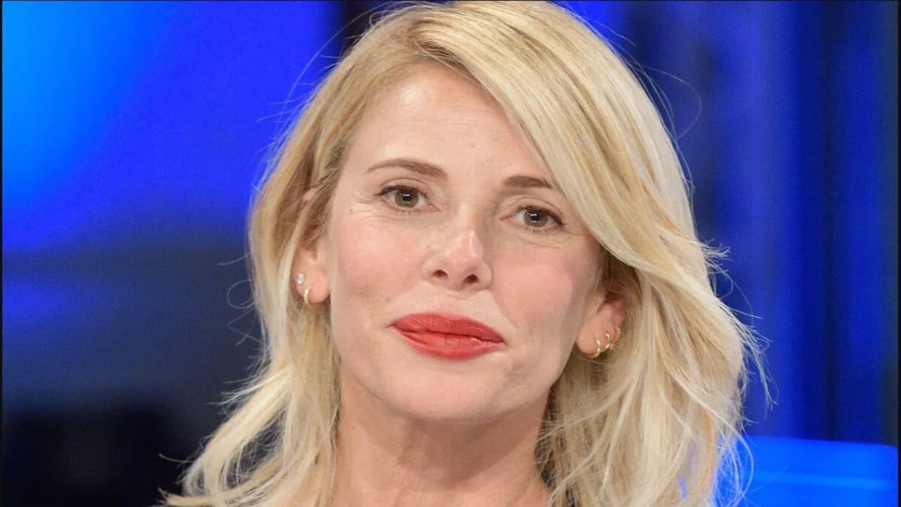 Alessia Marcuzzi compie gli anni: il regalo speciale dei collaboratori