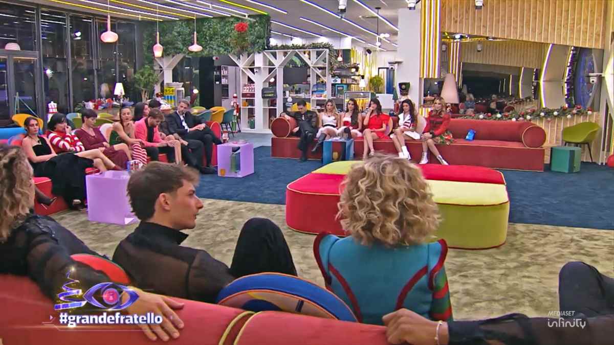 Concorrenti GF, gieffina fa coming out