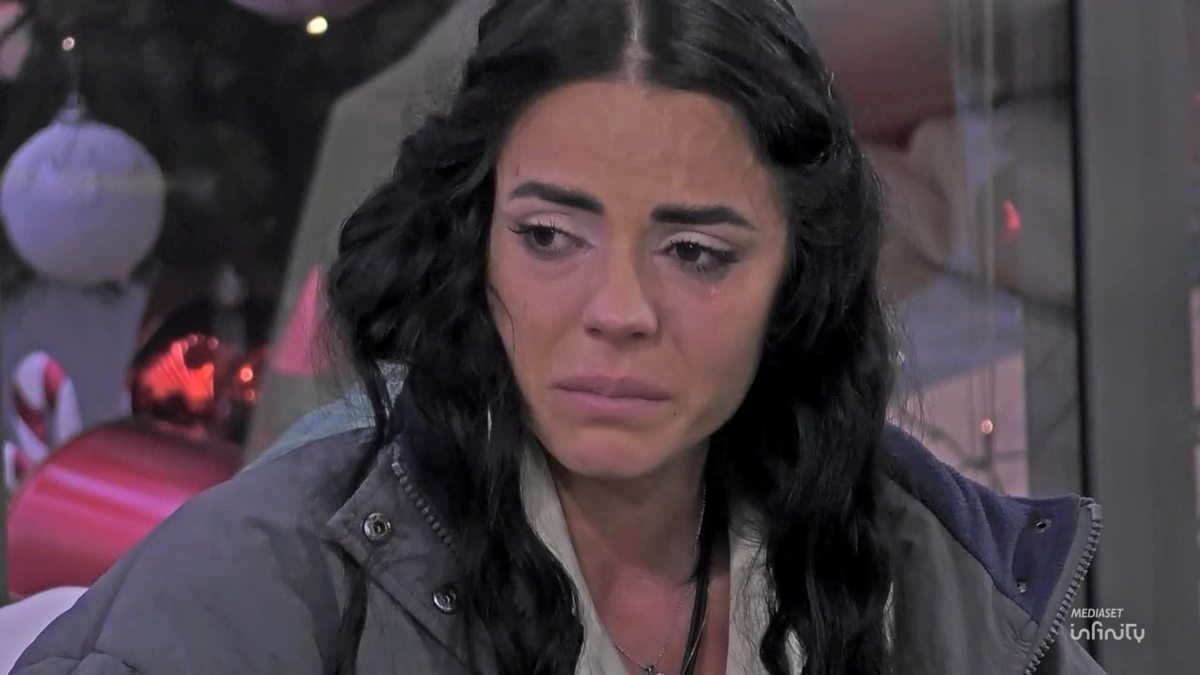 Shaila Gatta in lacrime al GF