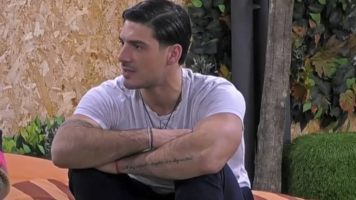 Lorenzo Spolverato sbotta al GF