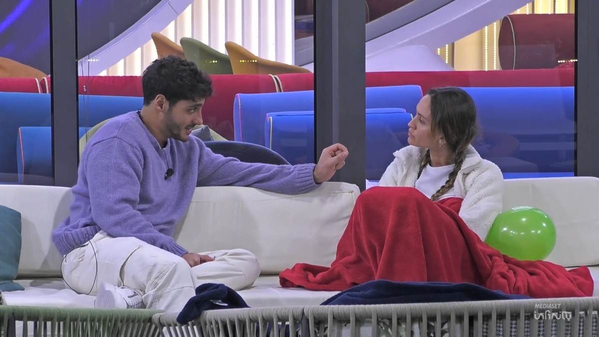 Javier Martinez ed Helena Prestes litigano al GF