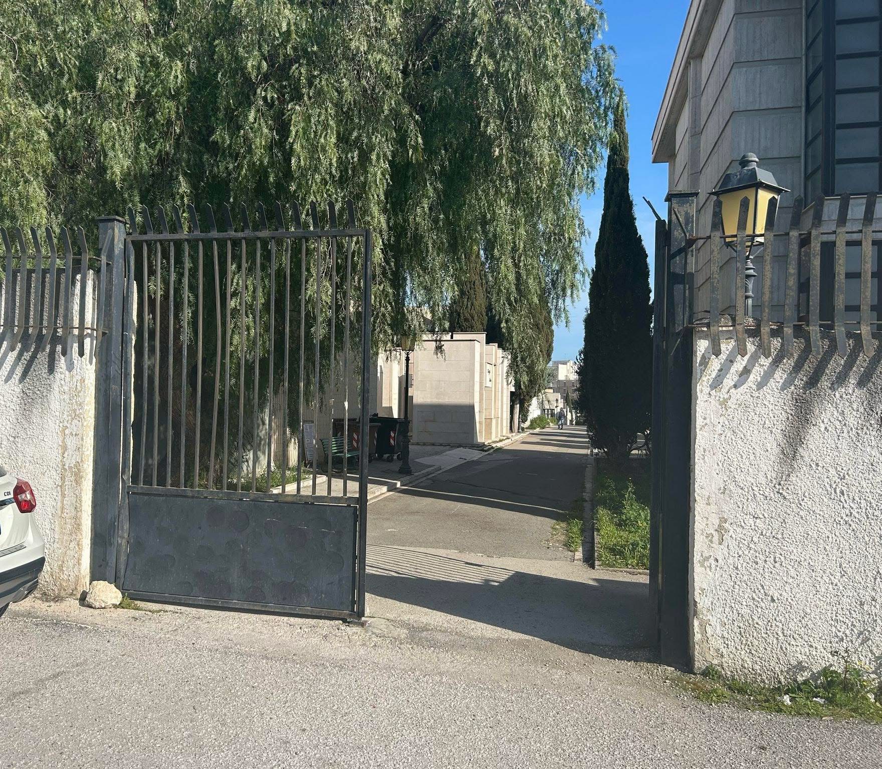 manfredonia cimitero