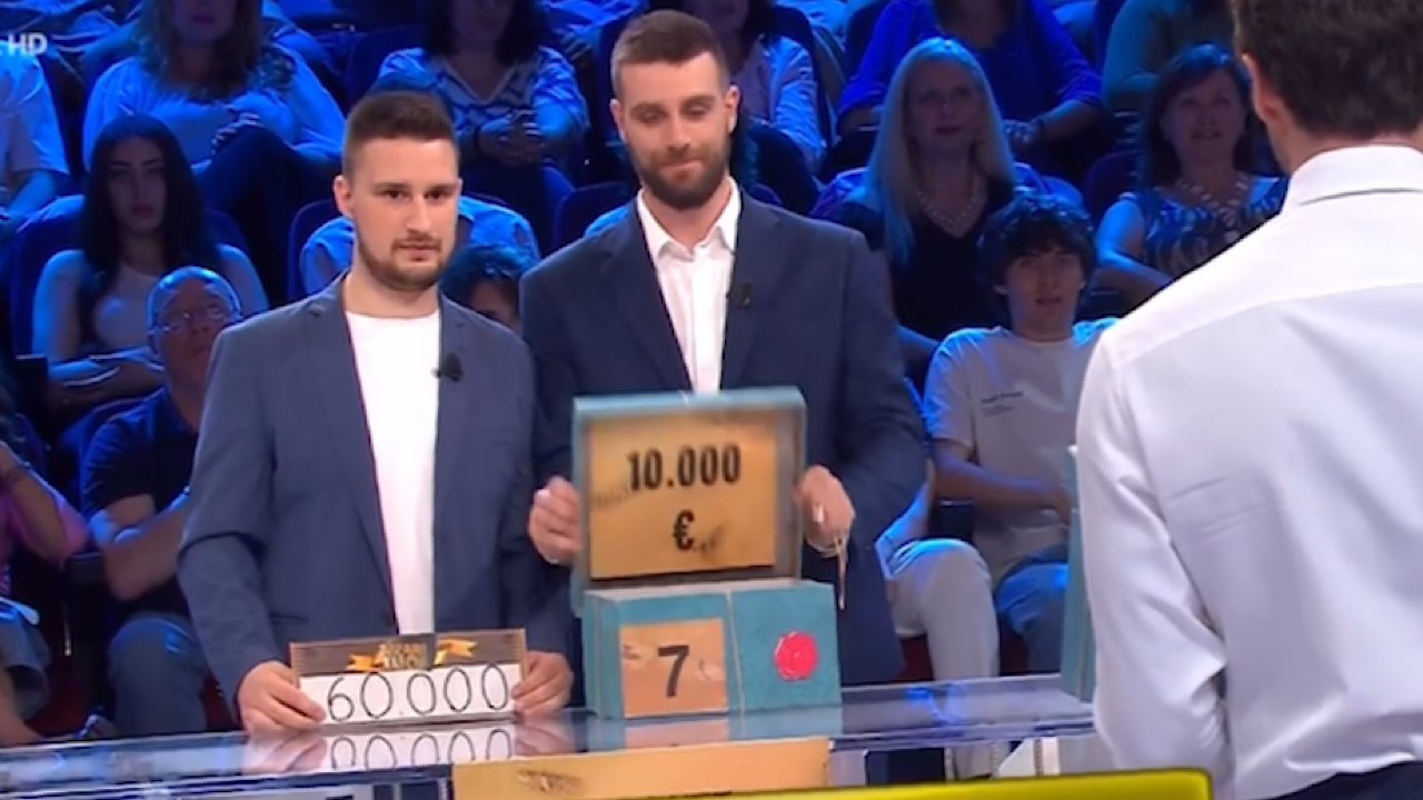 Andrea, Nicolò del Piemonte e Stefano De Martino ad Affari tuoi