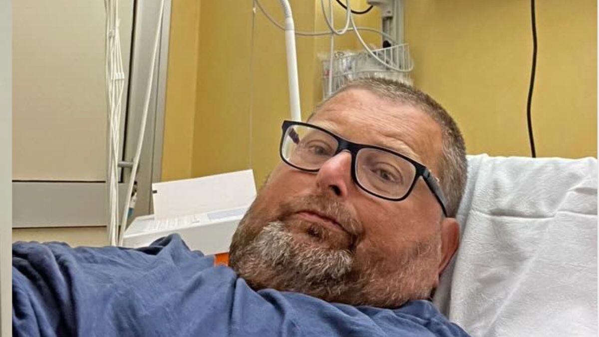 Mario Adinolfi in ospedale