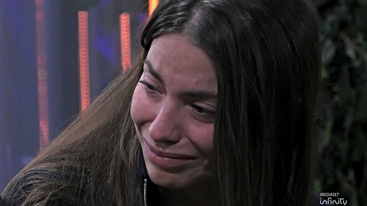 Anita Mazzotta in lacrime al Grande Fratello