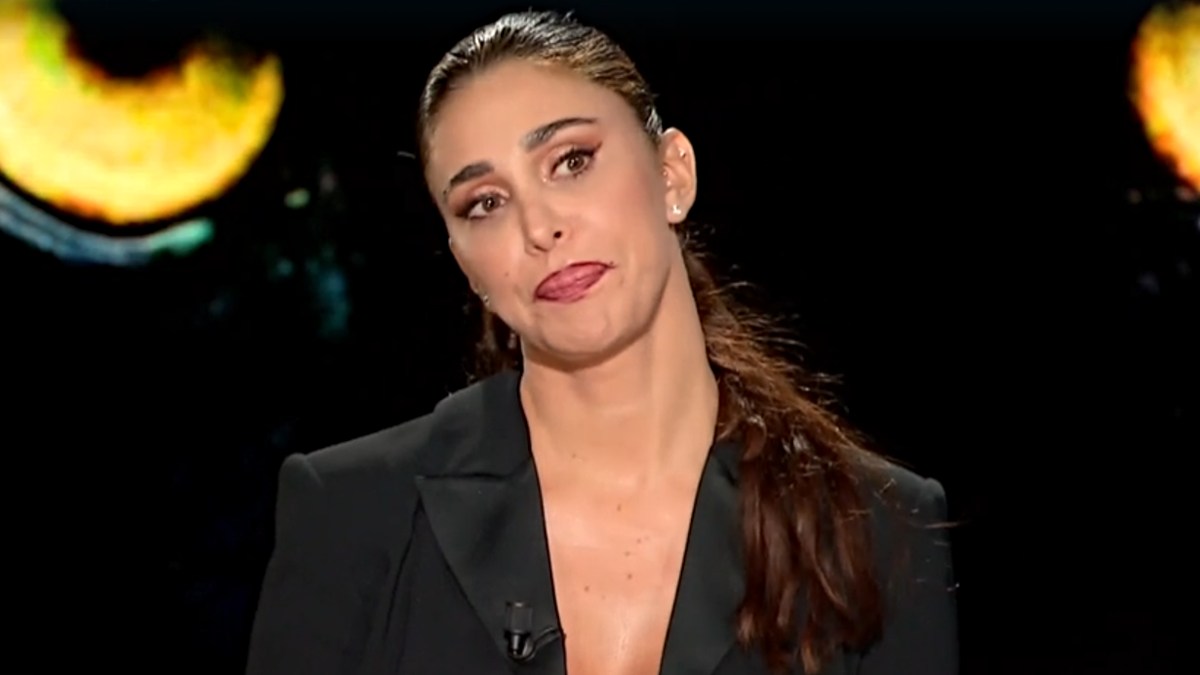 Belen è manesca e se ne vanta