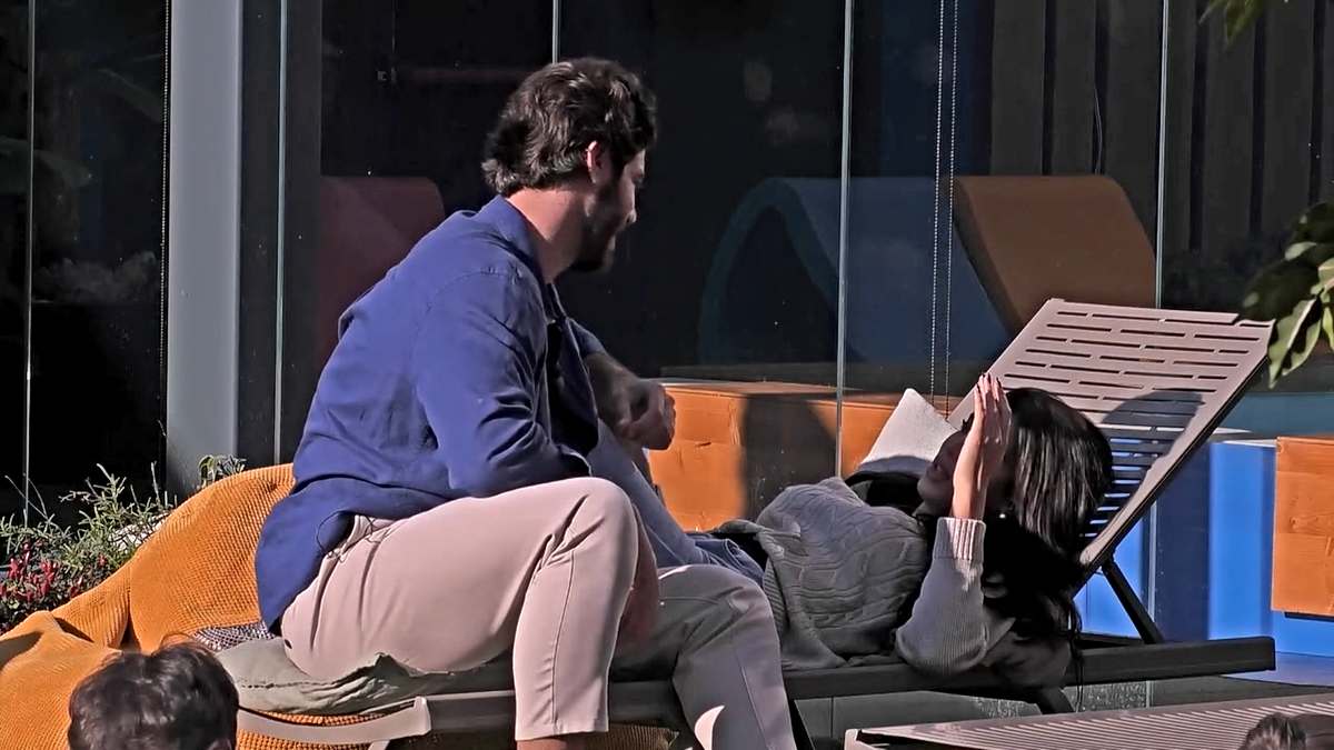 Rasha Younes infastidita da Omer Elomari al Grande Fratello