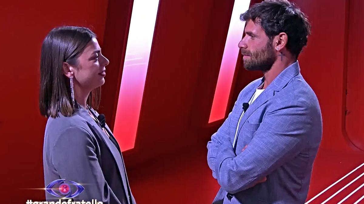 Grande Fratello, Benedetta fa una dichiarazione a Domenico