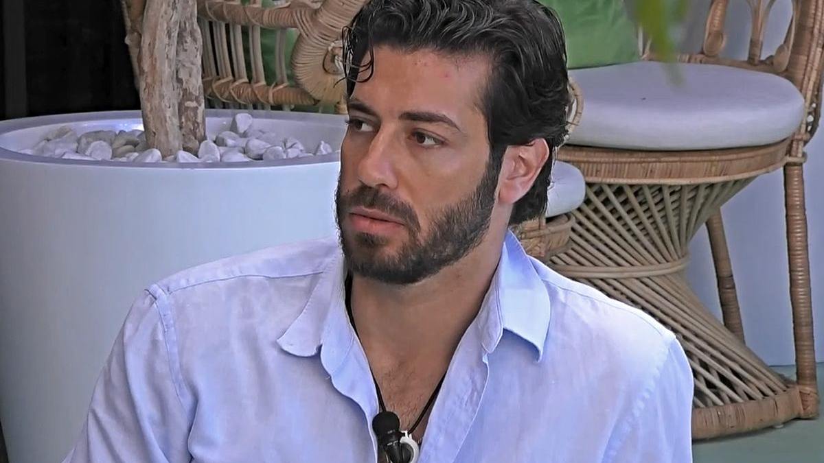 Grande Fratello, Omer pensa a Rasha