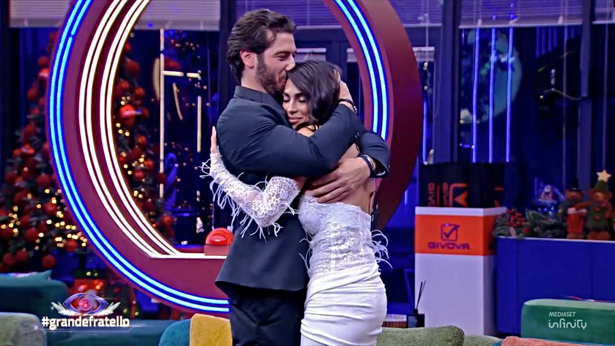 Grande Fratello, torna il sereno tra Rasha e Omer