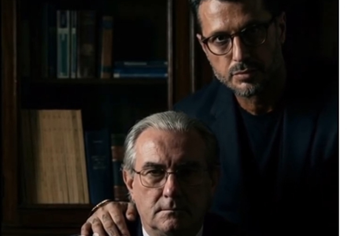 Falsissimo e Fabrizio Corona profili social chiusi e il video a sorpresa su Gurulandia