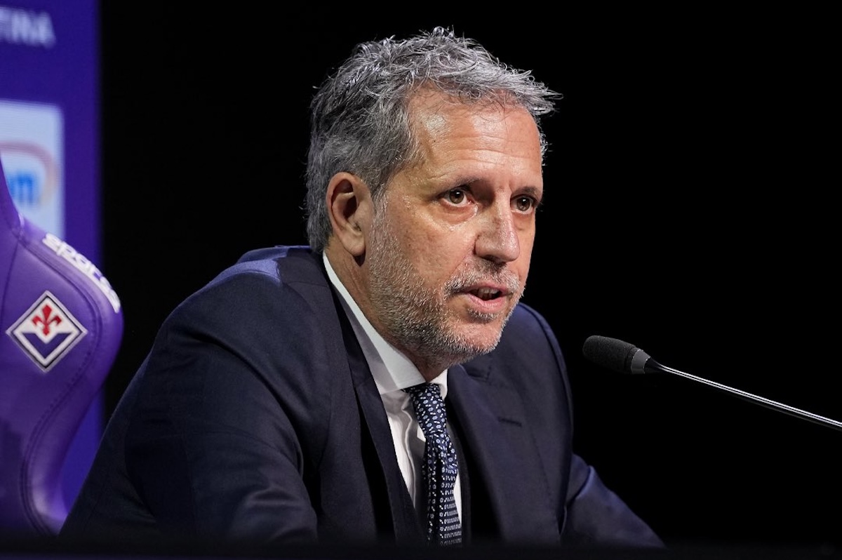 Fabio Paratici in conferenza stampa come direttore sportivo della Fiorentina durante presentazione ufficiale a Firenze
