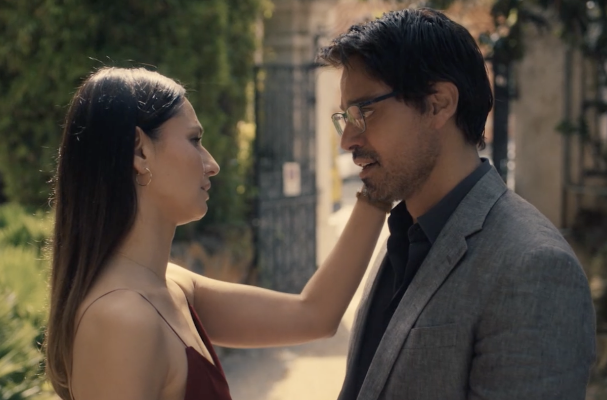 protagonisti di Colpa dei sensi nel finale del 17 febbraio: confronto intenso tra Davide e Laura