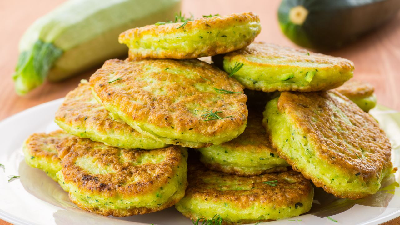 Pancake salati alle zucchine