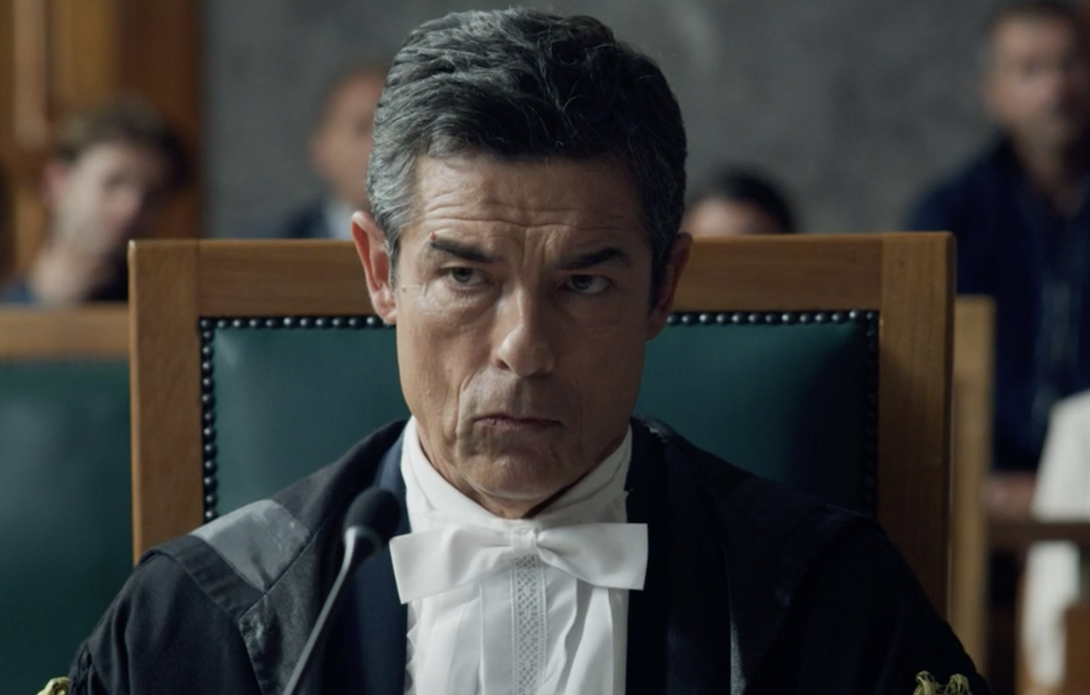 Alessandro Gassman in una scena della fiction Rai Guerrieri - la regola dell'equilibrio
