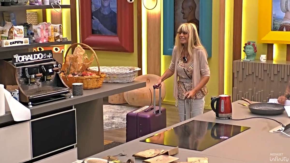 Alessandra Mussolini resta al GF Vip e punge Antonella e Marco