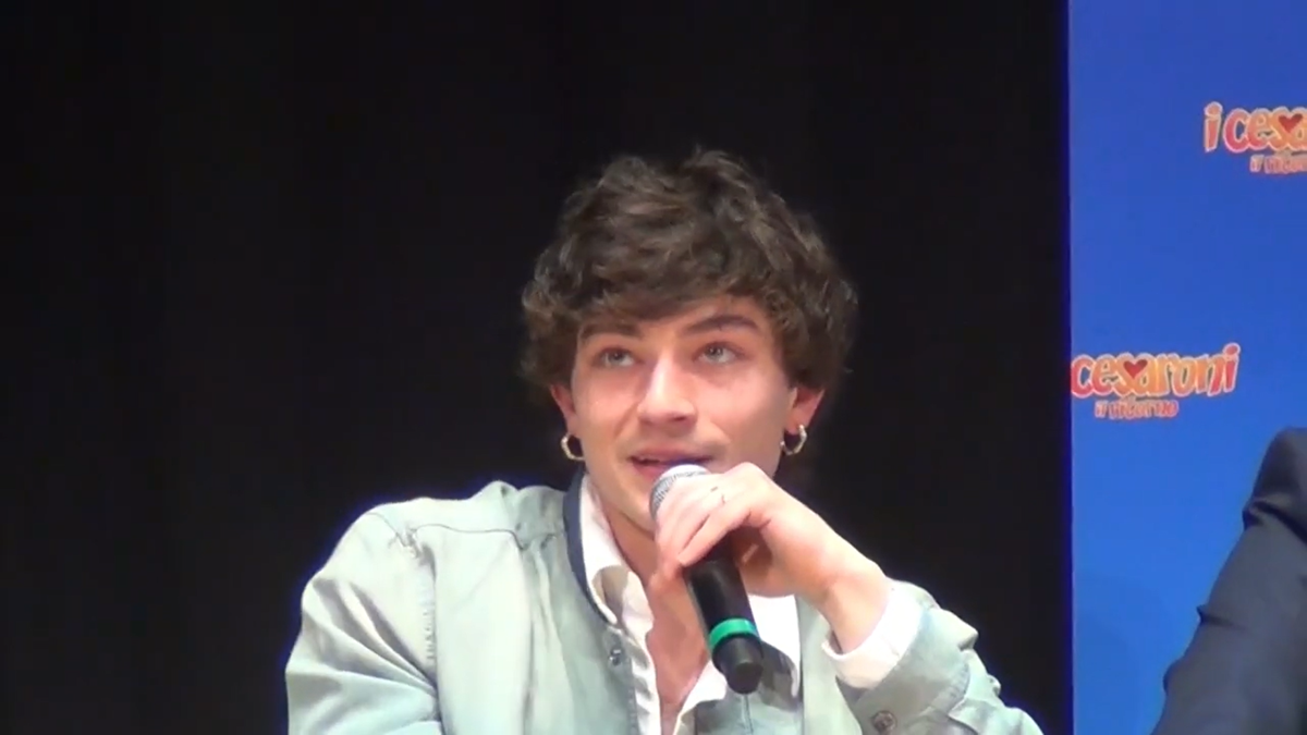 Chi è Federico Russo, Mimmo de I Cesaroni età, carriera, vita privata e fidanzata dell'attore romano