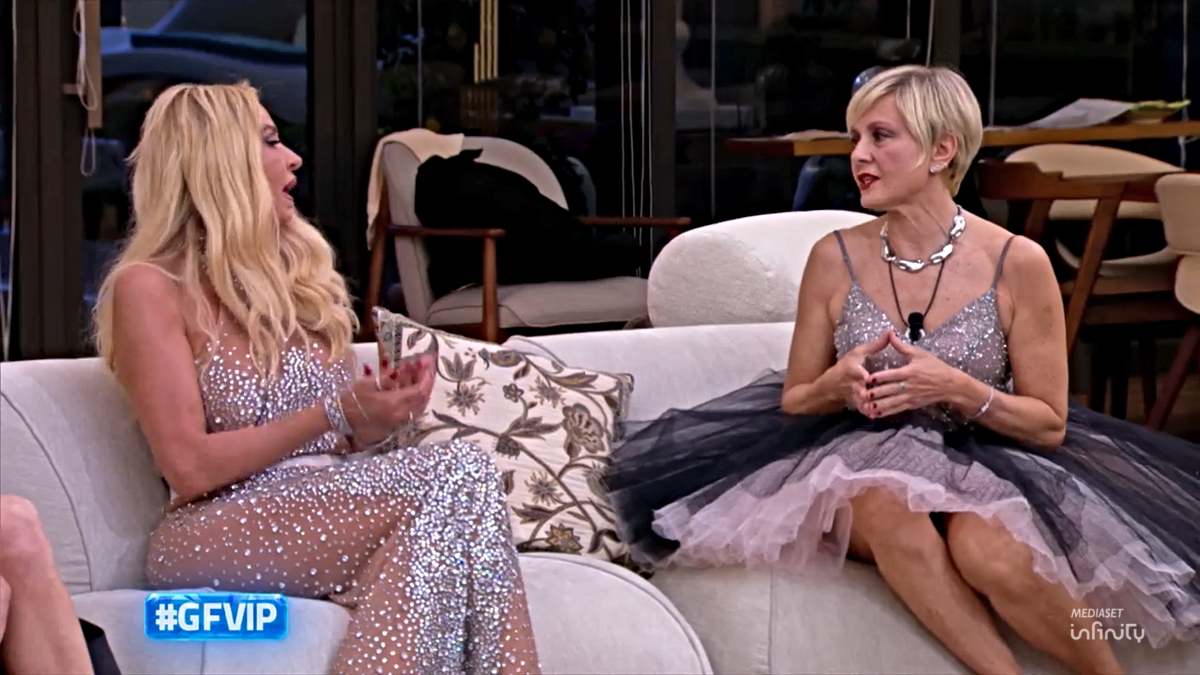 GF Vip, tregua finita tra Antonella Elia e Valeria Marini