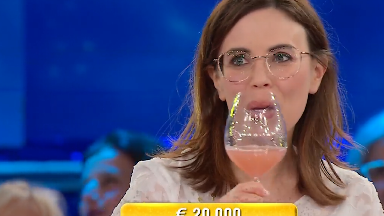 l8217eredit224 brinda a laura che al sesto tentativo trova il 8216ritmo8217 giusto e vince da Ilsipontino.net l8217eredit224 brinda a laura che al sesto tentativo trova il 8216ritmo8217 giusto e vince