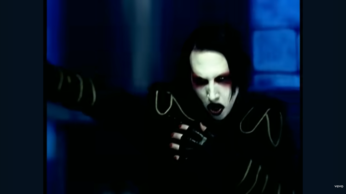 Marilyn Manson sarà ospitato in un convento di suore a Ferrara cosa è successo davvero e perché si è parlato di questa scelta