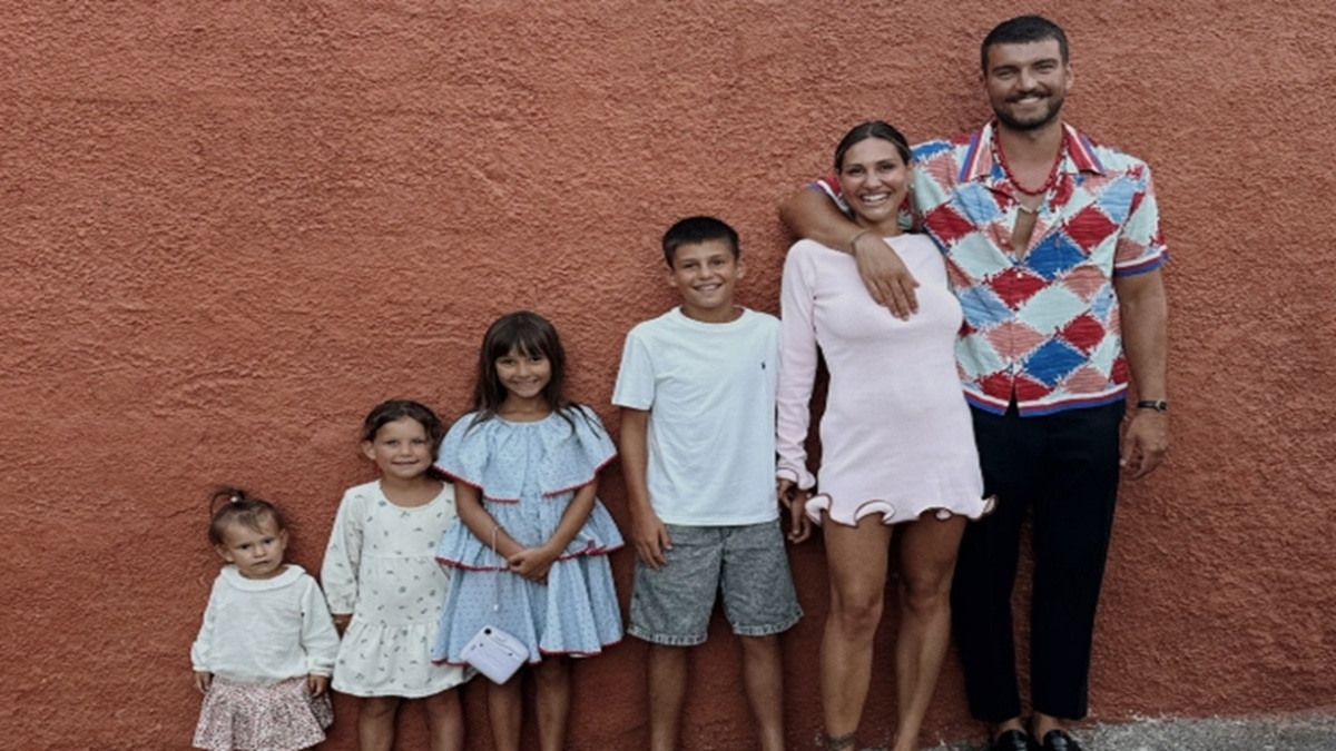 Beatrice Valli e Marco Fantini, chi sono i loro quattro figli età, storia familiare e il rapporto con i genitori