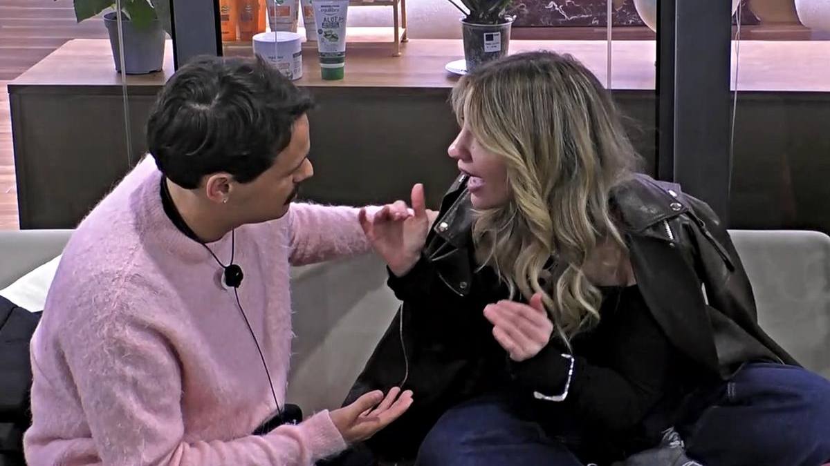 GF Vip, Lucia Ilardo sbotta contro Renato