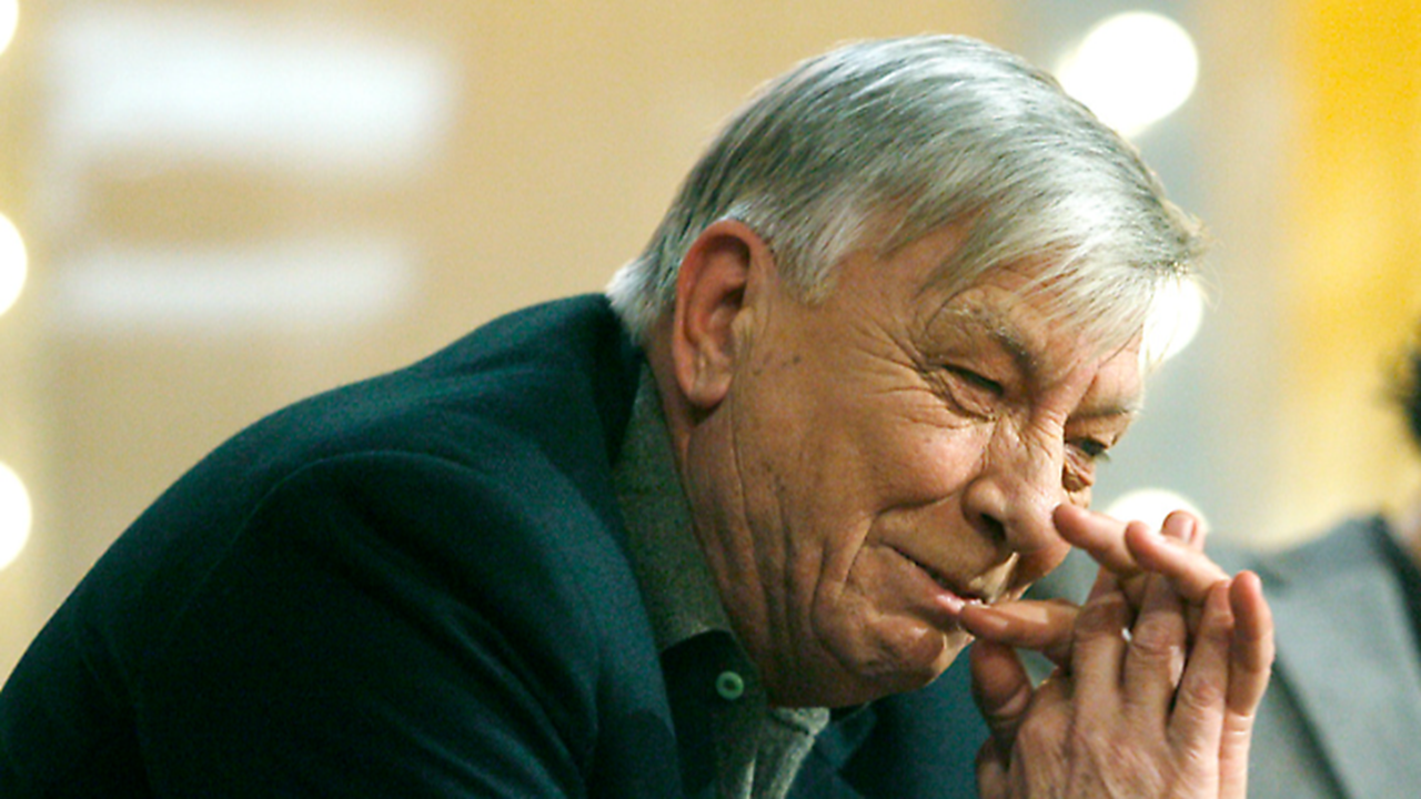 Branko oroscopo di giugno da Ariete a Vergine