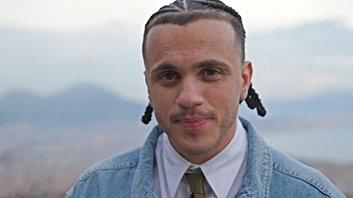 Samurai Jay e l'adolescenza difficile tra bullismo e discriminazione