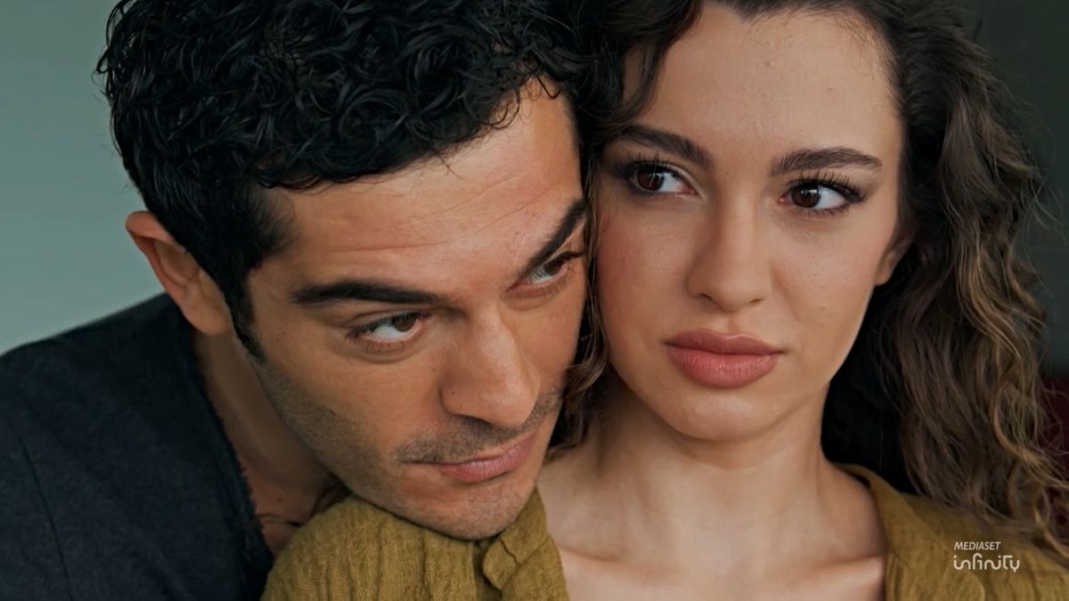 racconto di una notte anticipazioni 21 maggio 2026 sureyya chiama afet momento romantico per canfeza e mahir da Ilsipontino.net racconto di una notte anticipazioni 21 maggio 2026 sureyya chiama afet momento romantico per canfeza e mahir