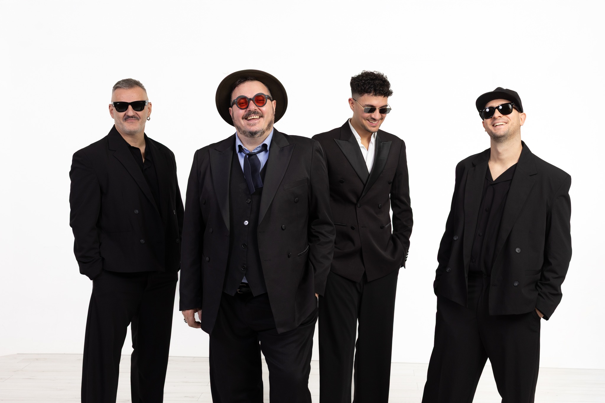 la ceralacca band a manfredonia per la notte dei rosati da Ilsipontino.net la ceralacca band a manfredonia per la notte dei rosati