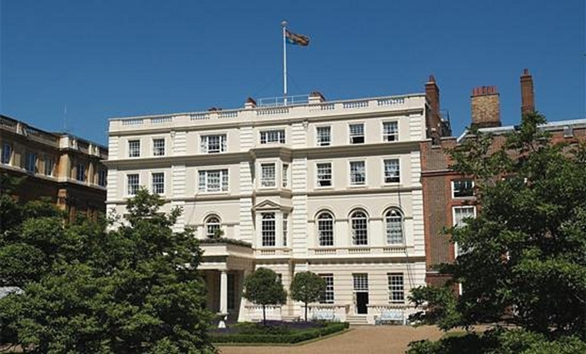 Clarence House, la nuova residenza di Carlo e Camilla ecco dove vivranno i reali inglesi