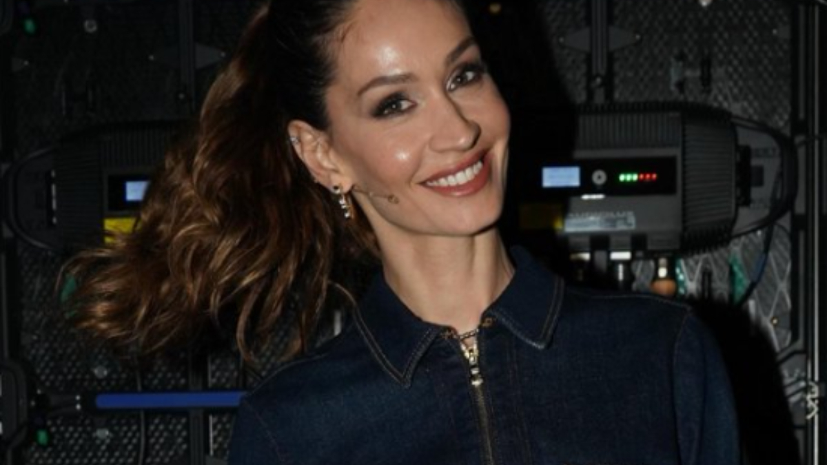 helena prestes brilla a sarabanda arrivano i complimenti da alba parietti da Ilsipontino.net helena prestes brilla a sarabanda arrivano i complimenti da alba parietti