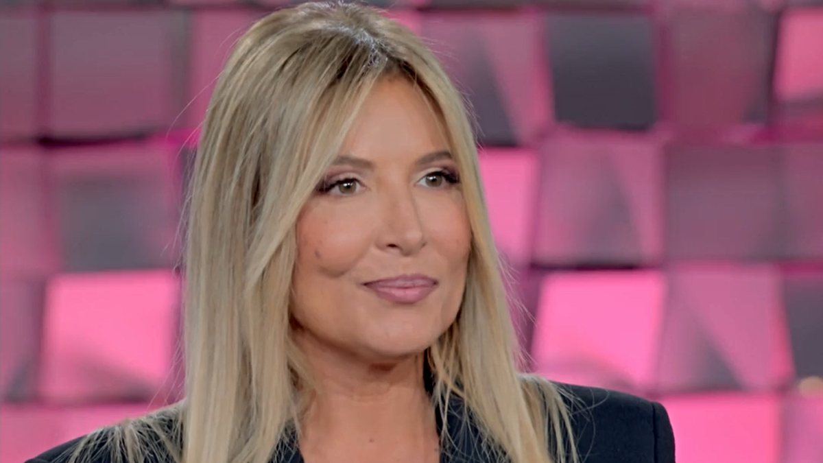Isola dei famosi, Selvaggia Lucarelli su Belen