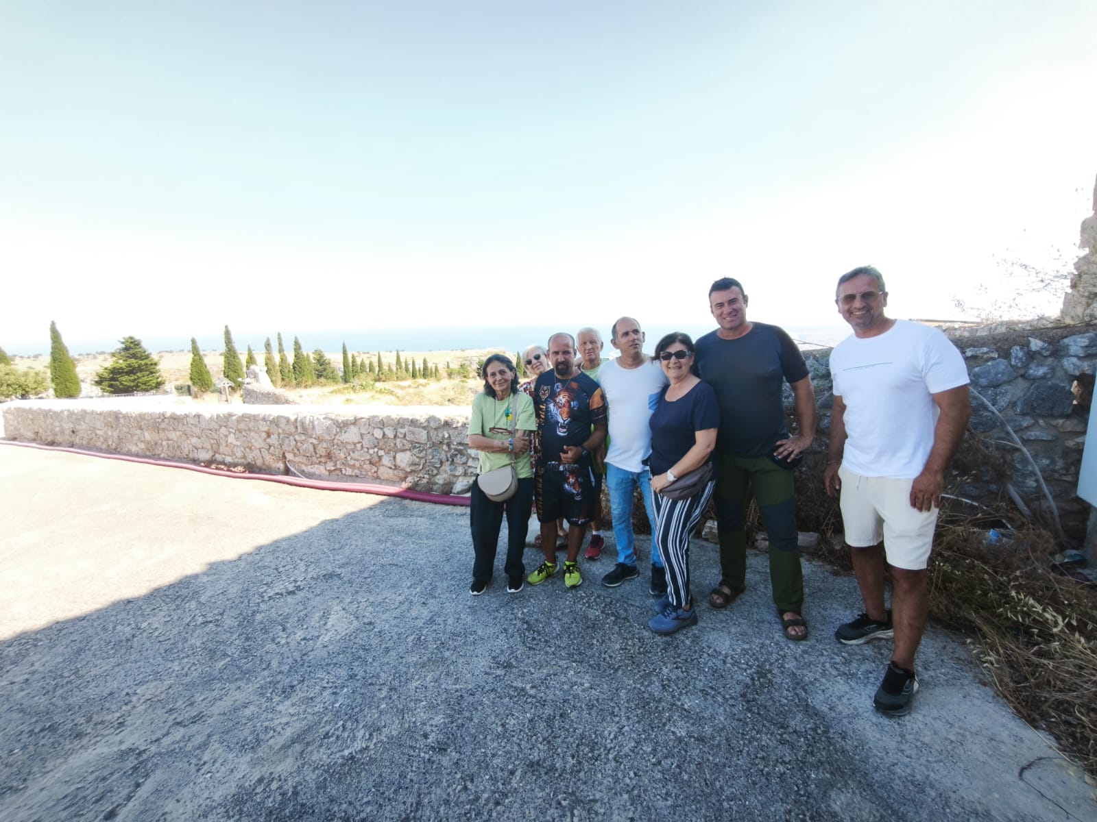 i volontari de la via della felicit224 impegnati nella cura dell8217abbazia di monte pulsano da Ilsipontino.net i volontari de la via della felicit224 impegnati nella cura dell8217abbazia di monte pulsano