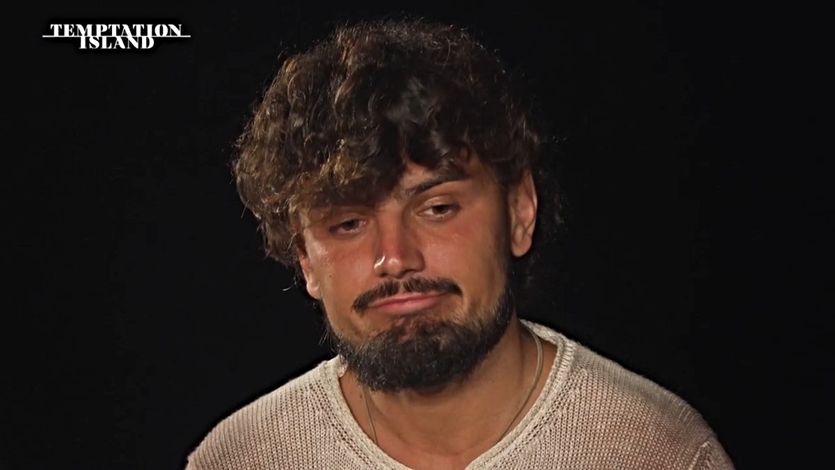 Temptation Island, Sabrina ammette il tradimento e si avvicina a Lory, Giovanni chiede il falò