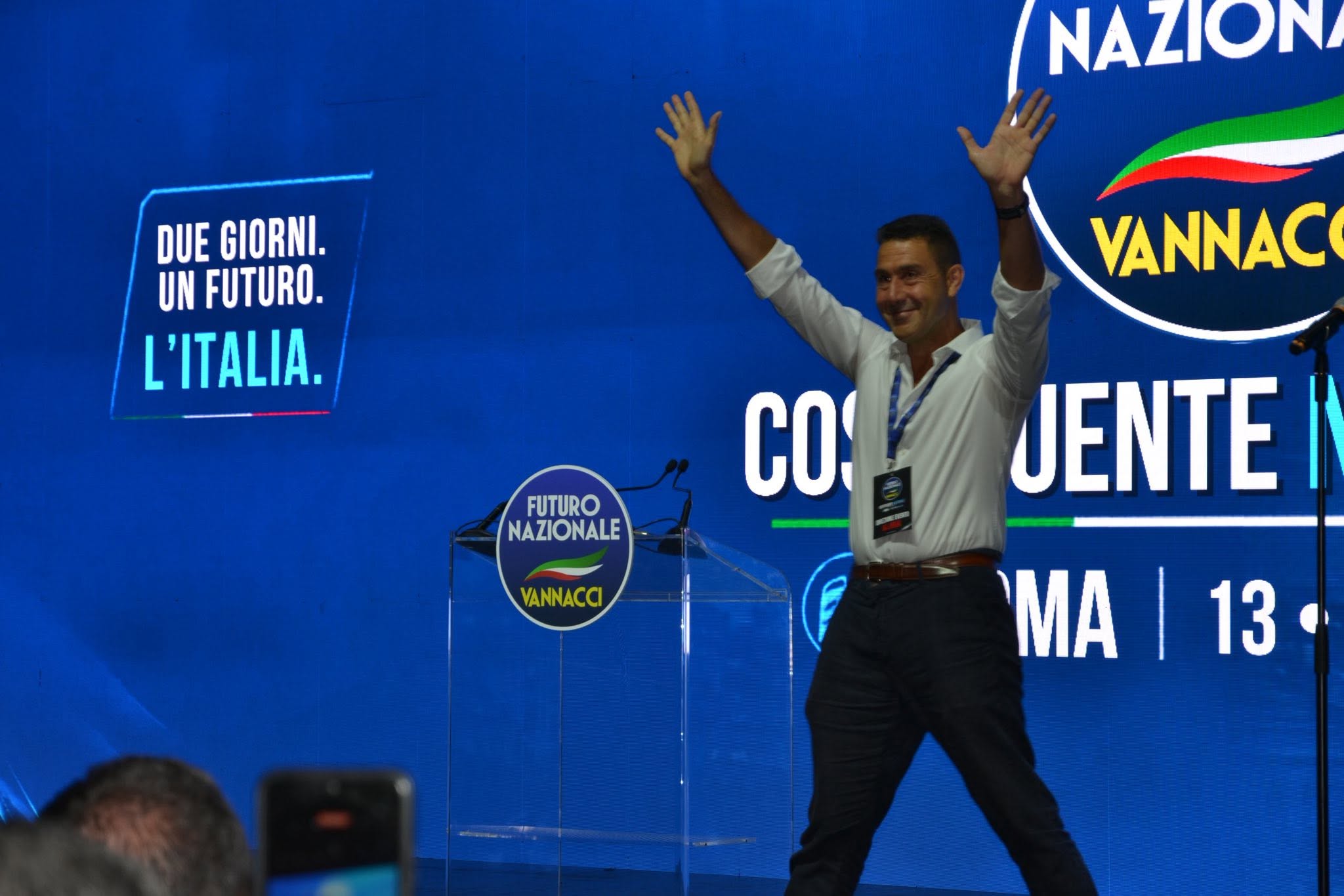 massimo russo porta la battaglia contro la costruzione della moschea a foggia sul palco di futuro nazionale da Ilsipontino.net massimo russo porta la battaglia contro la costruzione della moschea a foggia sul palco di futuro nazionale