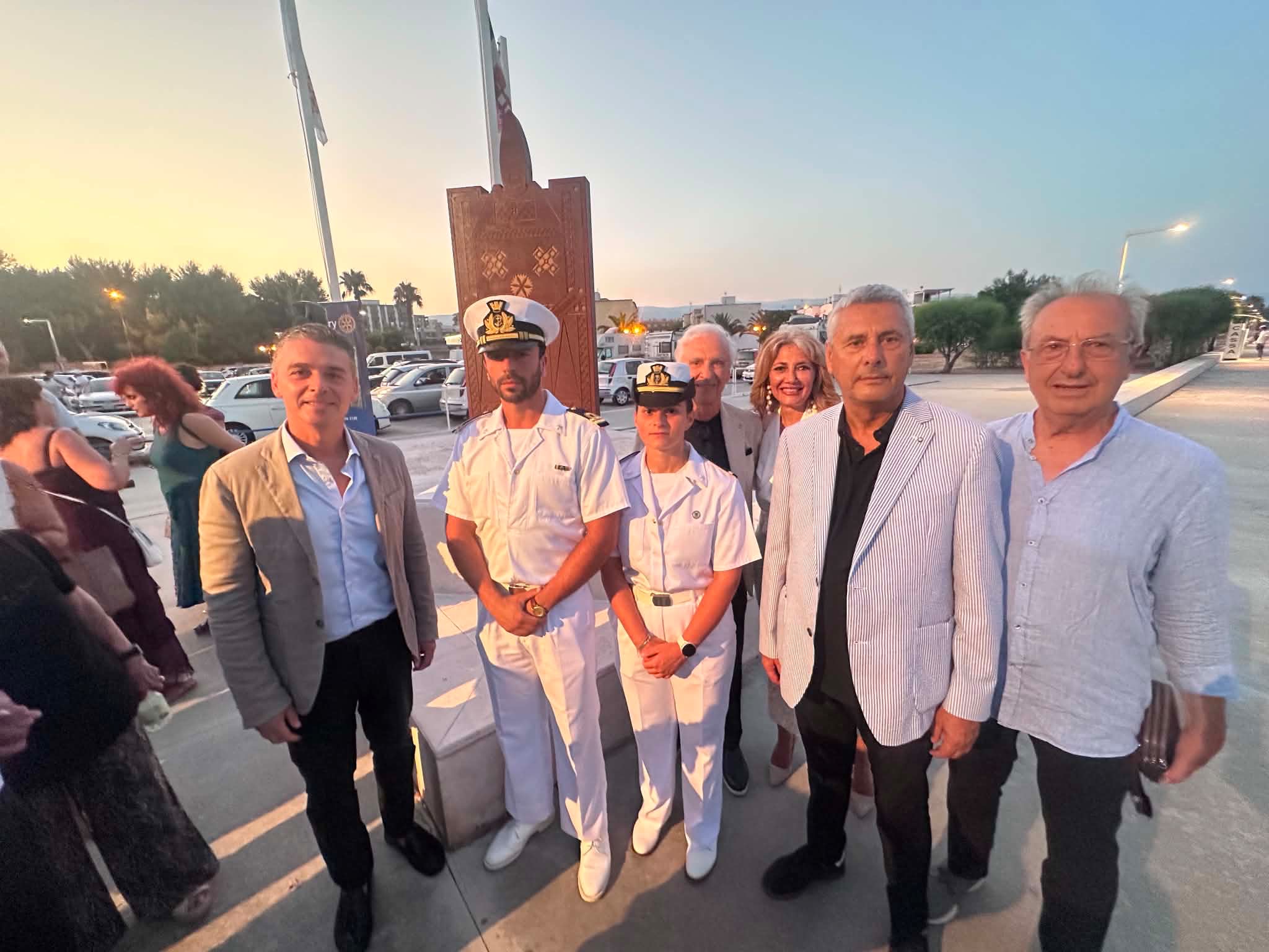 marina del gargano accoglie la stele daunia un simbolo di identit224160all8217ingresso del porto turistico da Ilsipontino.net marina del gargano accoglie la stele daunia un simbolo di identit224160all8217ingresso del porto turistico