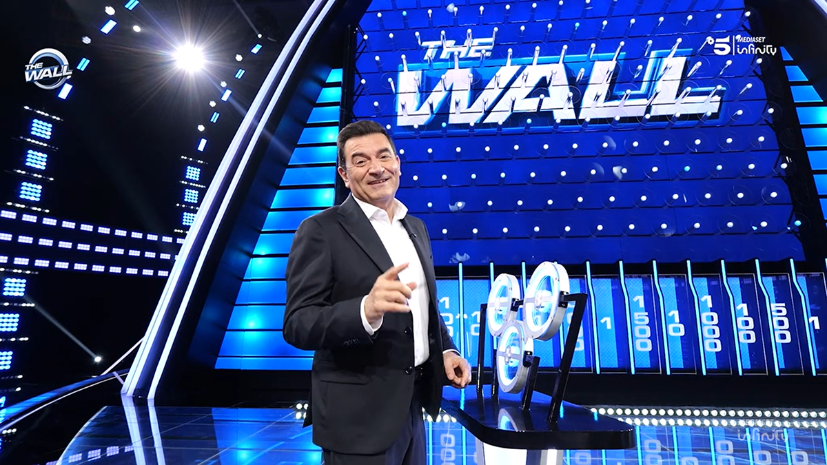 The Wall 2026, Max Giusti rivoluziona il preserale di Canale 5 nuove regole e la Lucky Ball